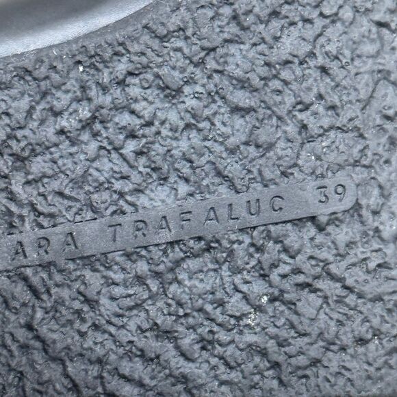 ZARA Women Size 39/8.5 Ankle Boots Black Heel Pointed Toe Buckle - Picture 9 of 9